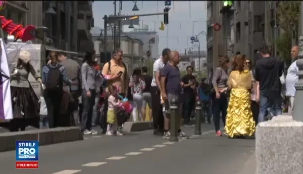 Timp de cateva zile, Calea Victoriei din Bucuresti este doar a pietonilor: Iti da un aer de alt oras, european