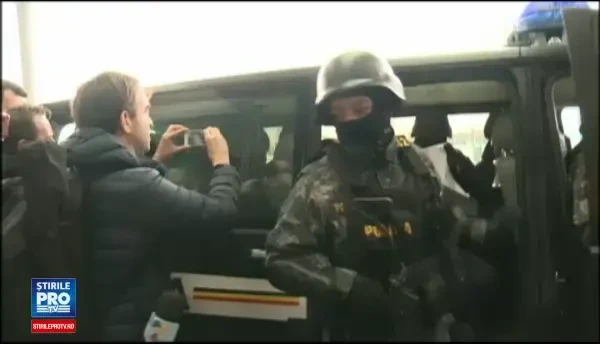 Sebastian Ghita, tinut de sarbi in arest pana va fi extradat. In Romania il asteapta 2 procese si 3 dosare penale