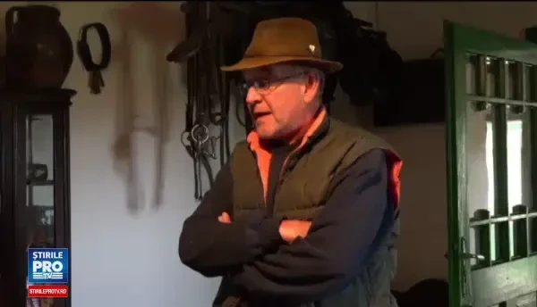 Satul din Romania facut faimos de un medic stomatolog din Ungaria. Totul a inceput in urma cu 12 ani