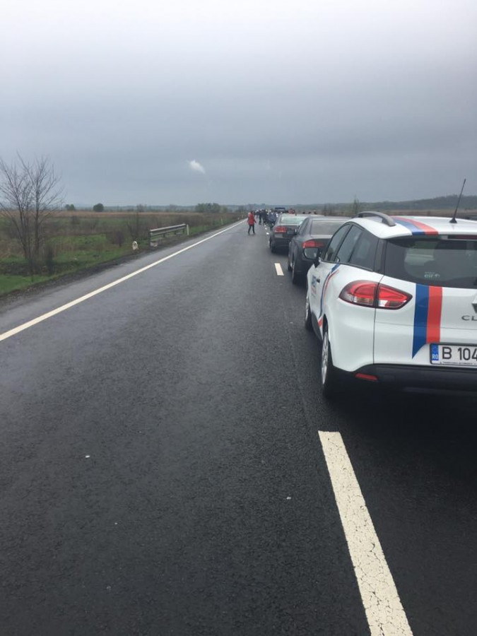 Tragedie in prima zi de Paste din cauza unei depasiri neregulamentare. Trei masini s-au ciocnit in lant pe DN1