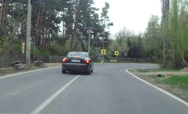 Imagini incredibile filmate pe un drum din Romania. Ce a facut un sofer beat in trafic