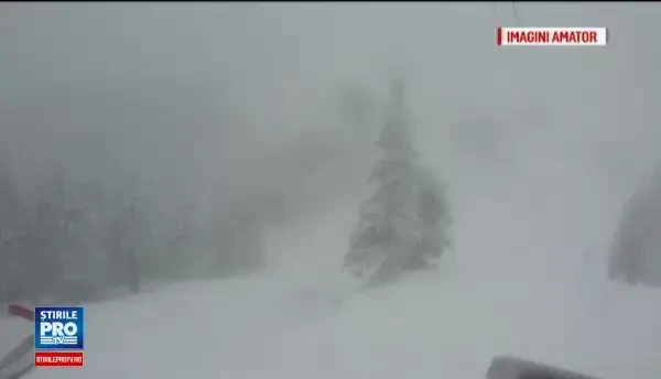 Ninsori la munte, temperaturi de 0 grade si valuri uriase pe litoral. Schimbare radicala de vreme, a doua zi de Paste