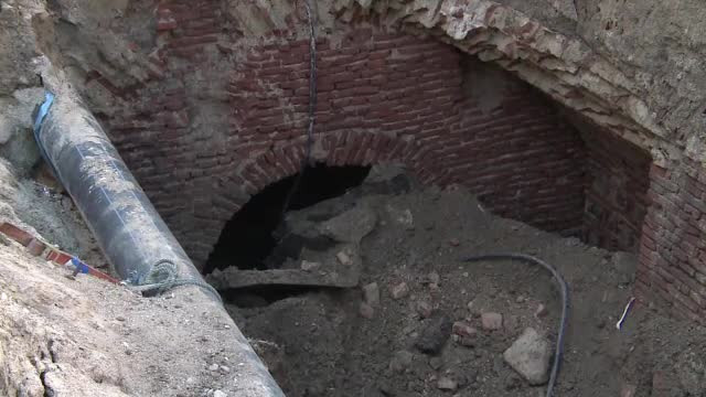 Final "romanesc" pentru ruinele istorice descoperite la Ramnicu Sarat. Autoritatile locale au decis sa le acopere cu pamant