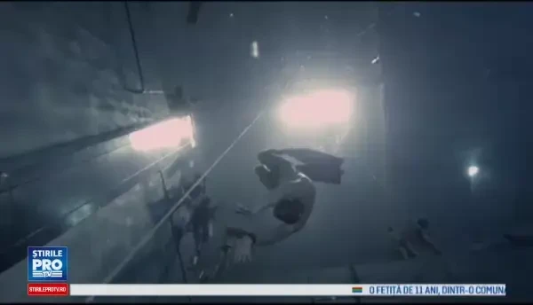 Piscina cu o adancime de 42 de metri, excelenta pentru a explora adancurile. Unde a fost construita