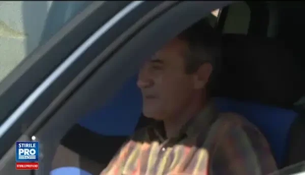 Pista de biciclete, amenajata cu 2 mil. euro, transformata in parcare, la Dabuleni. Reactia soferilor prinsi in flagrant