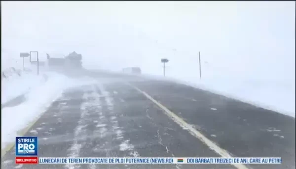 Ninsori abundente la munte. In Gorj zapada a atins 20 de centimetri