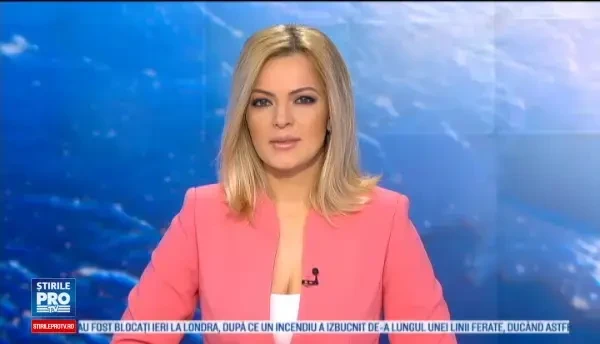 Un Porsche a luat foc pe centura de nord a Craiovei. Masina inmatriculata in Bulgaria nu era asigurata