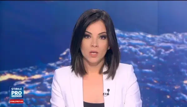 Fuge pamantul in Prahova, inmuiat de topirea zapezilor si de ploi. Alunecarea de teren pune in pericol 6 gospodarii