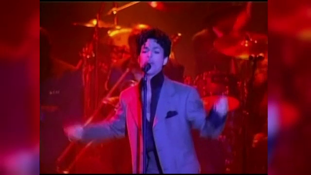 Un an de la moartea lui Prince. De ce nu a fost lansat albumul post mortem anuntat de producatori