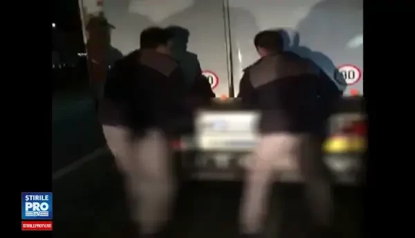 111 migranti descoperiti intr-un TIR romanesc, la Vama Nadlac. Ce declarase soferul in documentele de transport