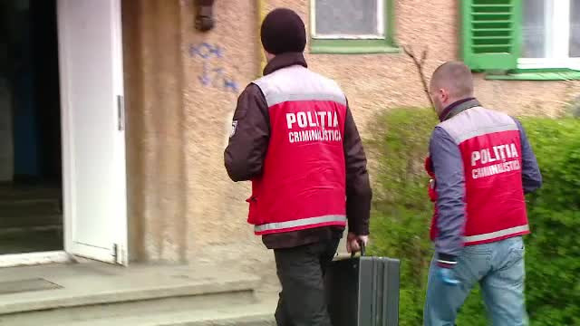 Explozie cu 2 raniti, intr-o garsoniera din Brasov. Cladirea a fost complet evacuata de pompieri