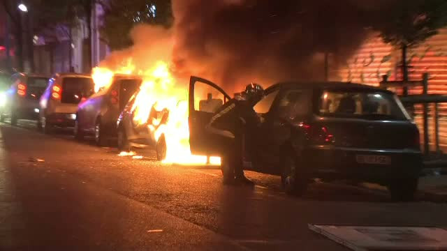 Violente de strada in Piata Bastiliei, dupa anuntarea rezultatelor primului tur al alegerilor. Cine au fost nemultumitii