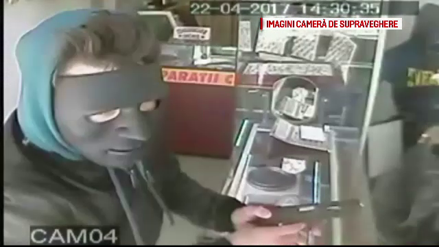 Jaful de la bijuteria din centrul Capitalei a durat doar 30 de secunde. "Actiunea", filmata pas cu pas de 3 camere