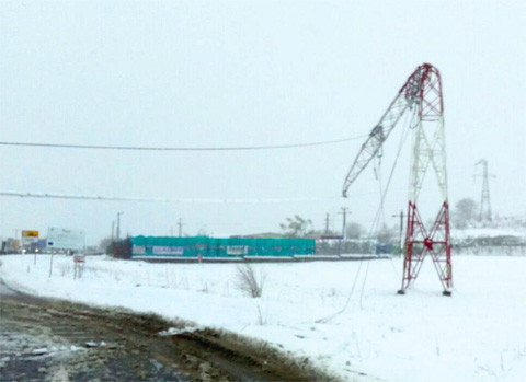 15 localitati din Vaslui, fara curent de mai mult de 72 de ore. Peste 540 de stalpi de electricitate, distrusi de viscol