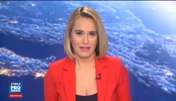 Doua capre au ajuns pe bancheta din spate a unei masini de politie. Animalele au fost gasite hoinarind fara stapan, pe sosea