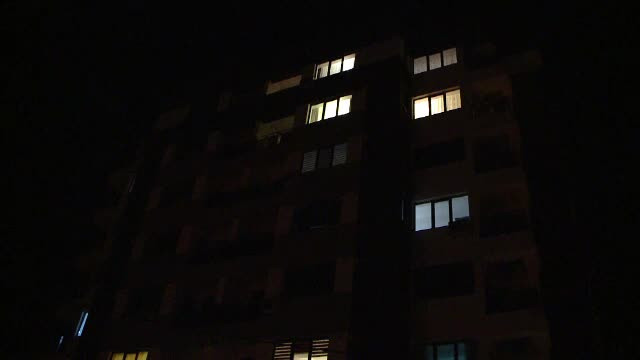 O tanara din Iasi a inchiriat un apartament la etajul 7 doar pentru a se sinucide. Ce au gasit apoi politistii in locuinta ei