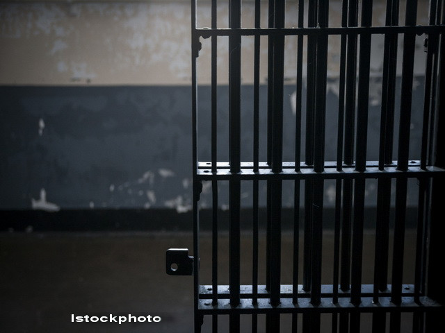 140 de barbati au fost arestati de politia indoneziana, fiind acuzati ca ar fi membri ai comunitatii LGBT