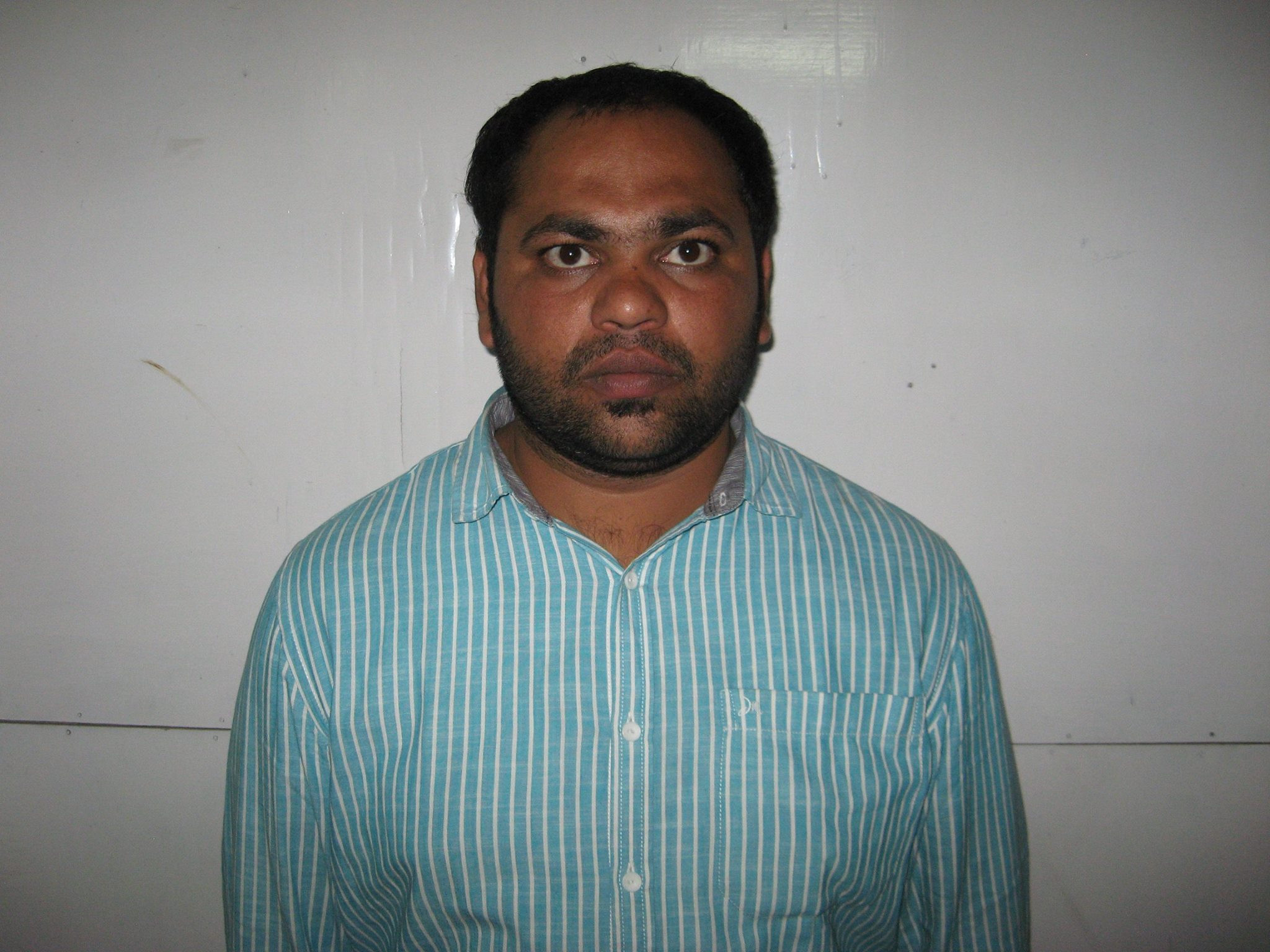 Un barbat casatorit a inscenat un act terorist pentru a evita plecarea in vacanta cu amanta. Ce mesaj a trimis politiei