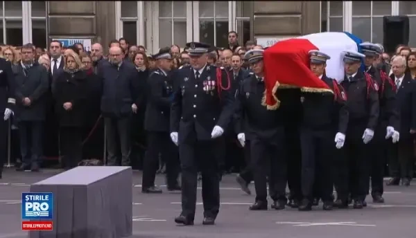 Macron si Le Pen, la comemorarea politistului ucis in atentatul de pe Champs Elysees. Ce mesaje le-au transmis alegatorilor