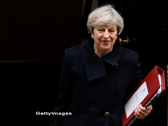 Theresa May avertizeaza cu privire la dificultatea negocierilor pentru Brexit. Care va fi soarta europenilor din Regatul Unit