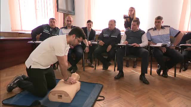 Decizie in premiera la Politia Romana. Sute de politisti din Ilfov vor fi invatati cum sa acorde primul ajutor