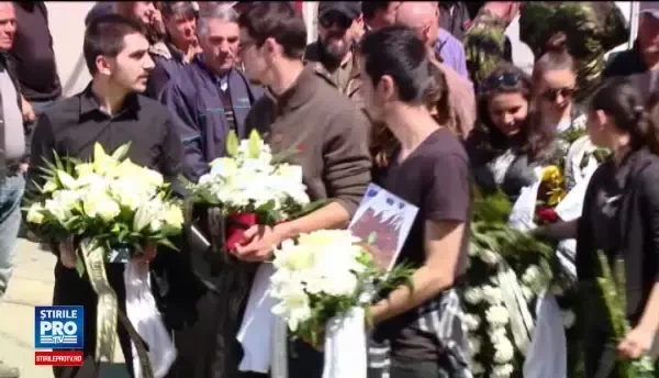 Liniste, pitica doarme. Mesajul scris pe Facebook de catre mama Getei Popescu in ziua in care si-a inmormantat fiica