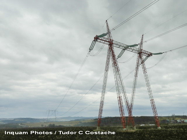 Un angajat al societatii Electrica a decedat dupa ce s-a electrocutat pe un stalp de inalta tensiune