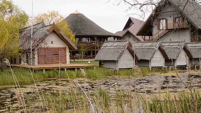 Investitiile ce au schimbat faţa Deltei Dunarii. Ce conditii ofera boutique hotelurile care imbina traditionalul cu modernul