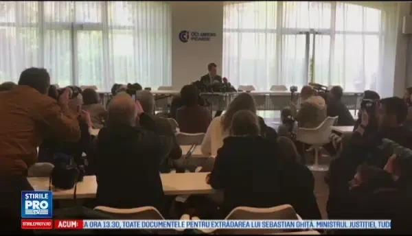 Marine Le Pen, vizita surpriza fix in locul in care se afla Emmanuel Macron. Atacuri dure intre cei doi