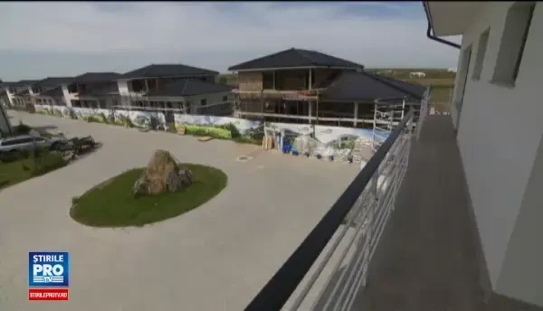 Romanii, tot mai atrasi de locuintele inteligente. Cat costa o casa cu aerisire prin pereti si caldura activata de mobil