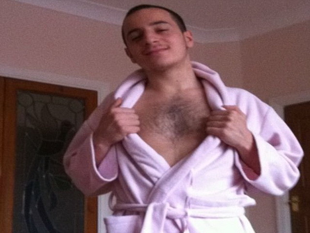 Povestea unui tata britanic a carui fata s-a alaturat ISIS. "Daca stiam, ginerele meu nu mi-ar fi trecut pragul usii"