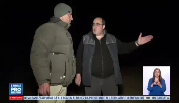 Culturile oamenilor din Bacau, distruse de mistreti. Patruleaza cu tractoarele, fac focuri si zgomot pentru a-i alunga