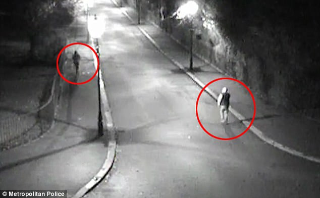 A abuzat sexual o tanara de 24 de ani, iar la cateva ore dupa s-a casatorit cu logodnica insarcinata. Pozele puse pe Facebook