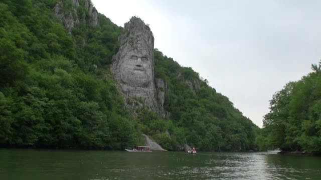 Clisura Dunarii, preferata de turisti in aceste zile. "M-am saturat de mare si de plaja"