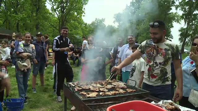 gratar, mici