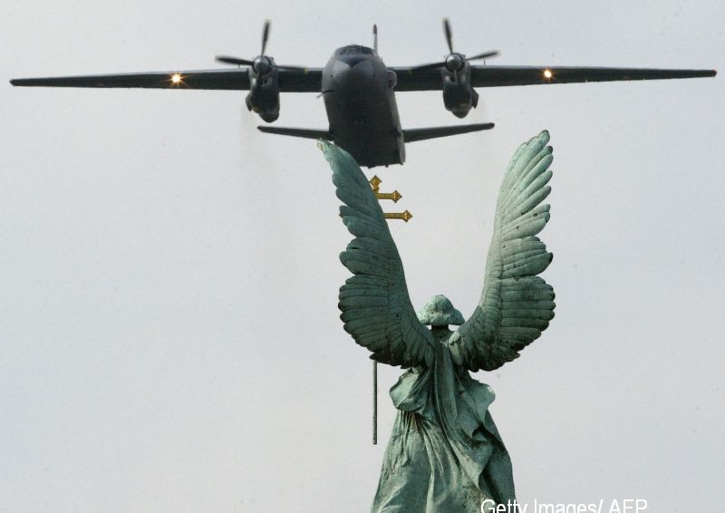 Un avion militar, care apartinea de armata cubaneza, s-a prabusit la 80 de km de capitala Havana. Opt oameni au murit