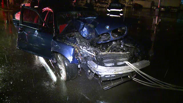 Un sofer beat din Capitala a intrat cu masina intr-un copac, iar doi pasageri au fost raniti. Ce a patit barbatul vinovat