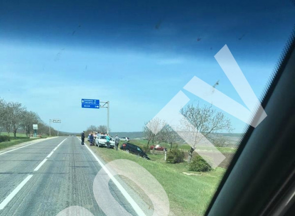Accident grav pe un drum din R. Moldova. Martorii au ramas blocati cand au vazut cine era la volanul masinii. GALERIE FOTO