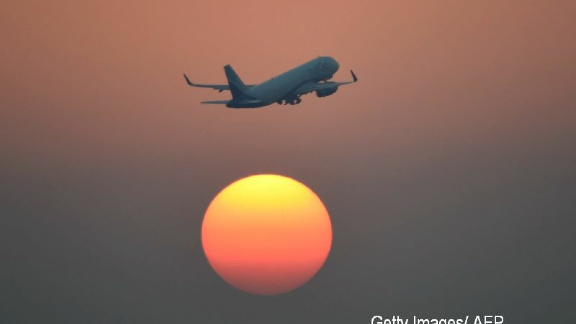 Cel putin 27 de pasageri, aflati intr-o aeronova a companiei Aeroflot, au fost raniti din cauza turbulentelor puternice VIDEO