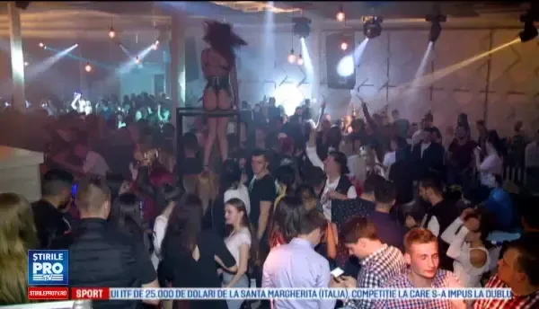 Petrecaretii din Mamaia au uitat de orele de nesomn si s-au distrat mai bine ca nicioadata. Cum au atras fetele atentia