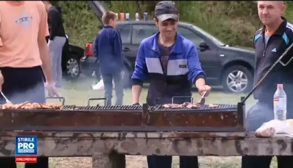 Cum sarbatoresc ziua de 1 mai cei din Cluj Napoca si Bistrita. Baietii au pregatit focul, iar fetele au fost servite