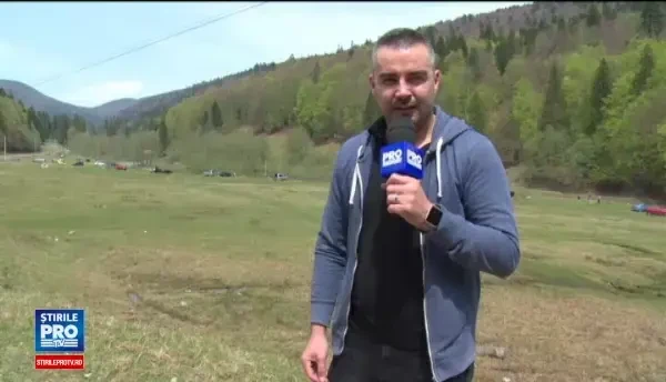 Muntii s-au acoperit de fum din cauza gratarelor de 1 Mai. Azi planul e sa mancam niste animale si sa dam foc la padure