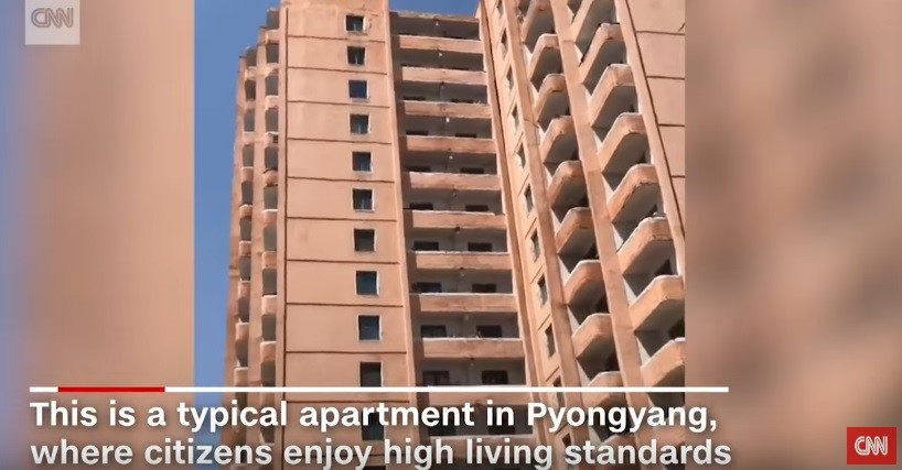 Imagini in exclusivitate, filmate in Coreea de Nord. Ce a vazut un jurnalist CNN pe perete, in casa unor oameni obisnuiti