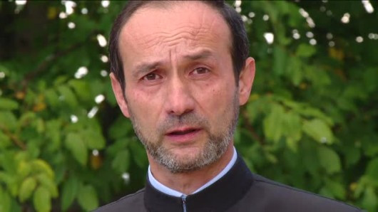 "Sunt Liviu si sunt alcoolic!". Preotul care si-a pierdut parohia si familia si a trecut pe langa moarte, din cauza bauturii