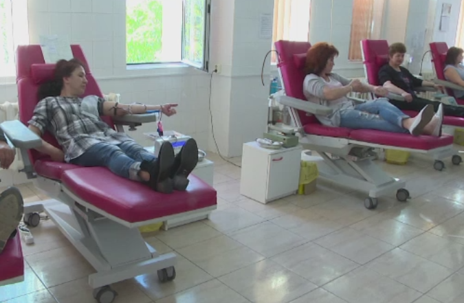 Criza de donatori la centrul de transfuzii din Galati. Principalele motive pentru care a scazut numarul lor