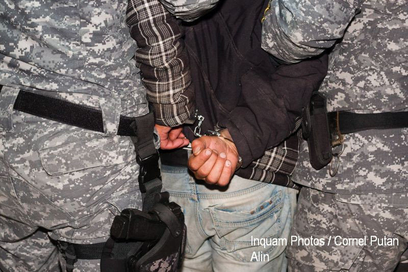 Un american a pacalit zece femei ca vor juca in filme pentru adulti ca sa intretina relatii sexuale cu el. Pedeapsa primita