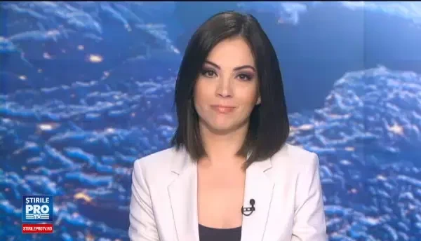 Karl Lagerfeld s-a inspirat din Grecia antica pentru cea mai noua prezentare Chanel. Recomandarile casei de moda pentru vara