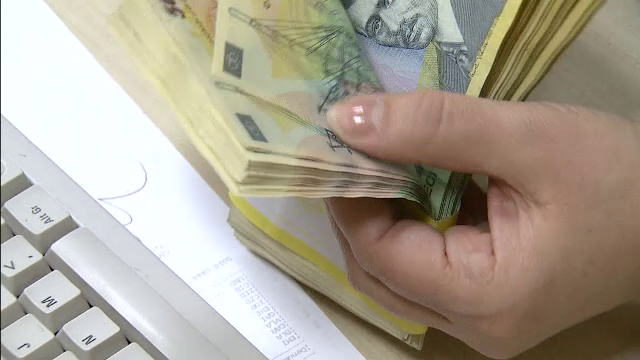 Câştigul mediu net a crescut în iulie cu 11 lei, până la 2.391 lei