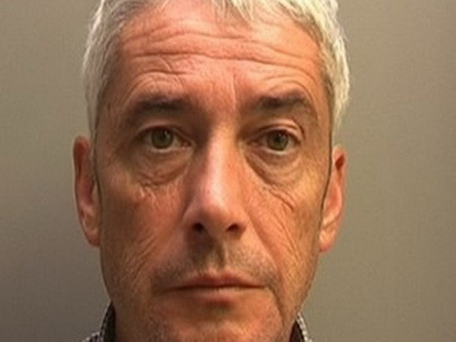 Gelozia si banuiala ca sotia il este infidela i-au intunecat mintile unui britanic care a ucis involuntar un tanar de 17 ani