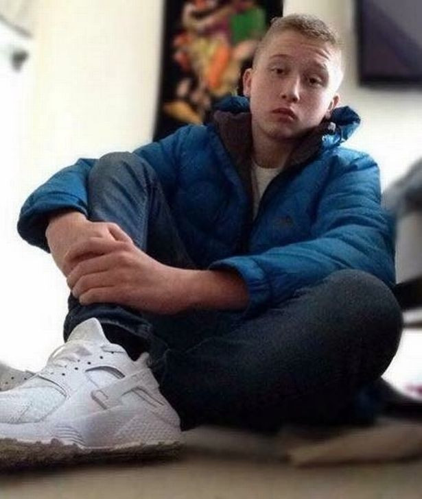 Gelozia si banuiala ca sotia il este infidela, i-au intunecat mintile unui britanic care a ucis un tanar de 17 ani